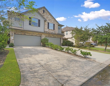 211 Bloomhill Place - Photo Thumbnail 3