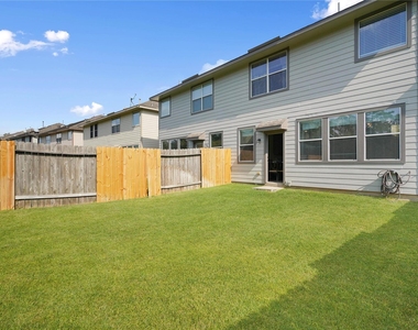 211 Bloomhill Place - Photo Thumbnail 21