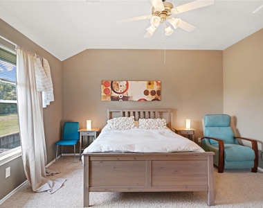 211 Bloomhill Place - Photo Thumbnail 13