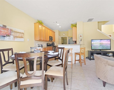 211 Bloomhill Place - Photo Thumbnail 8