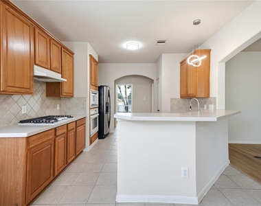 6165 Darlington Ct Court - Photo Thumbnail 12
