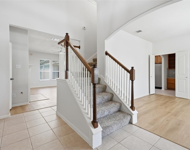 6165 Darlington Ct Court - Photo Thumbnail 5