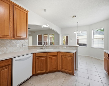6165 Darlington Ct Court - Photo Thumbnail 13