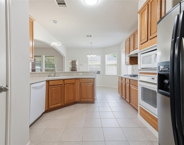 6165 Darlington Ct Court - Photo Thumbnail 8