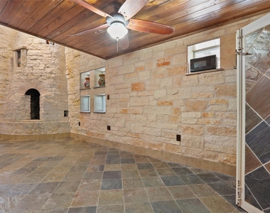 614 Pine Gully Road - Photo Thumbnail 24