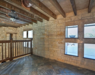 614 Pine Gully Road - Photo Thumbnail 10