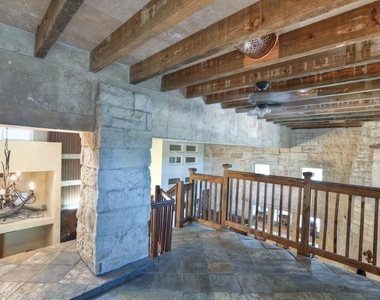 614 Pine Gully Road - Photo Thumbnail 11