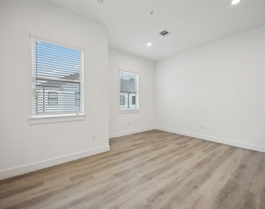 4607 Indie Heights Lane - Photo Thumbnail 8
