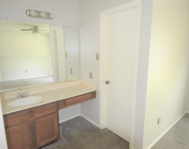 24006 Merry Oaks Drive - Photo Thumbnail 15