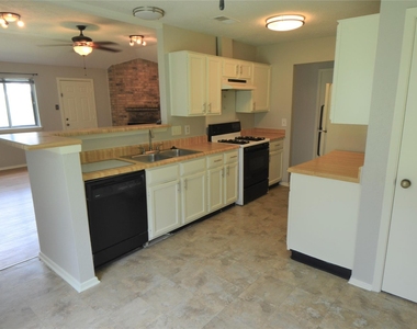 24006 Merry Oaks Drive - Photo Thumbnail 6