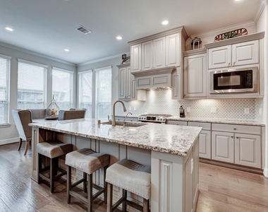 155 Skybranch Drive - Photo Thumbnail 9