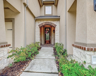 155 Skybranch Drive - Photo Thumbnail 3
