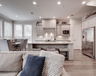 155 Skybranch Drive - Photo Thumbnail 8