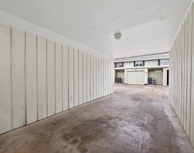 12705 Huntingwick Drive - Photo Thumbnail 37