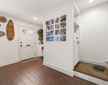 12705 Huntingwick Drive - Photo Thumbnail 7
