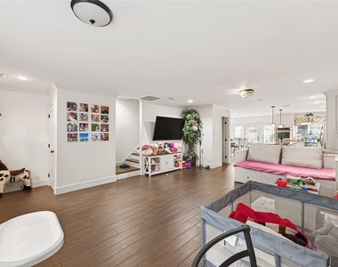 12705 Huntingwick Drive - Photo Thumbnail 6