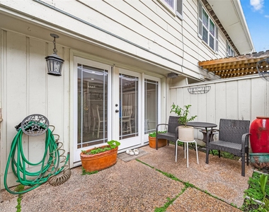 12705 Huntingwick Drive - Photo Thumbnail 32