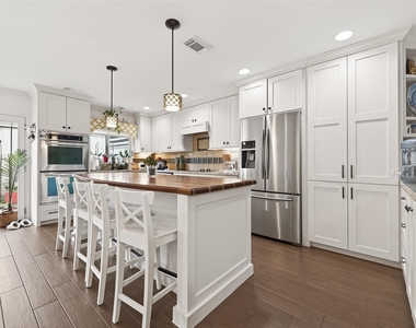 12705 Huntingwick Drive - Photo Thumbnail 10