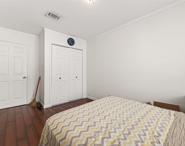 12705 Huntingwick Drive - Photo Thumbnail 23