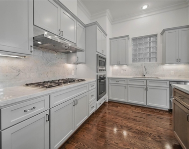 42 Wooded Park Place - Photo Thumbnail 7