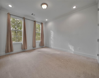 42 Wooded Park Place - Photo Thumbnail 14