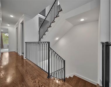 42 Wooded Park Place - Photo Thumbnail 16