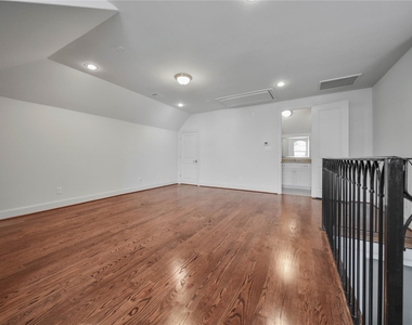 42 Wooded Park Place - Photo Thumbnail 11