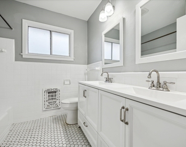 5237 Maple Street - Photo Thumbnail 9