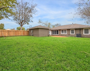 5237 Maple Street - Photo Thumbnail 1