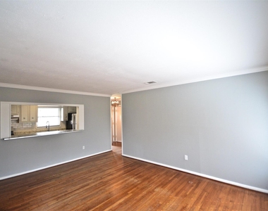 5237 Maple Street - Photo Thumbnail 5