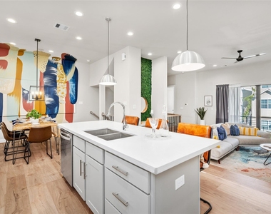 2110 Stuart Street - Photo Thumbnail 2