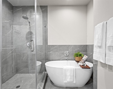 2110 Stuart Street - Photo Thumbnail 3