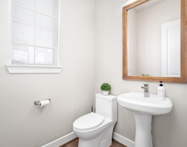2110 Stuart Street - Photo Thumbnail 22