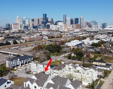 2110 Stuart Street - Photo Thumbnail 4