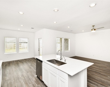 27607 Hudson Sands Lane - Photo Thumbnail 7