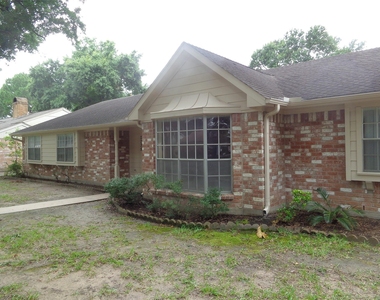 2735 Manila Lane - Photo Thumbnail 1