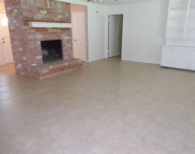 2735 Manila Lane - Photo Thumbnail 11