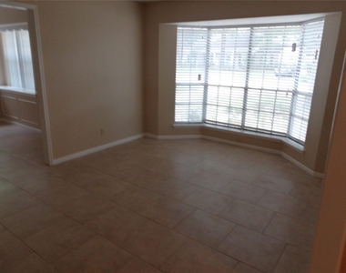 2735 Manila Lane - Photo Thumbnail 3
