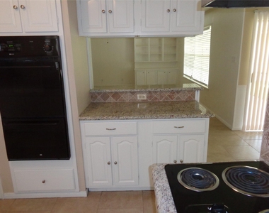 2735 Manila Lane - Photo Thumbnail 9