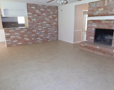 2735 Manila Lane - Photo Thumbnail 13