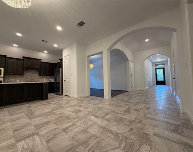 3319 Sky Run Court - Photo Thumbnail 15