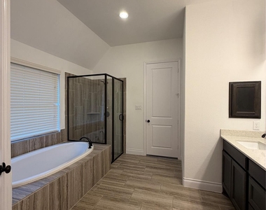 3319 Sky Run Court - Photo Thumbnail 34