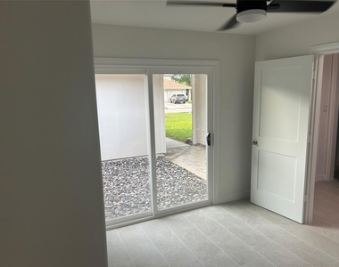 14207 Greenway Drive - Photo Thumbnail 6