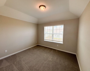 19310 Chickory Valley Drive - Photo Thumbnail 26