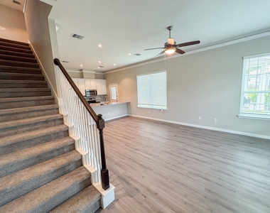 19310 Chickory Valley Drive - Photo Thumbnail 12