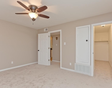 9029 Gaylord Drive - Photo Thumbnail 14