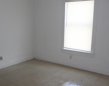5726 Gardendale Drive - Photo Thumbnail 7