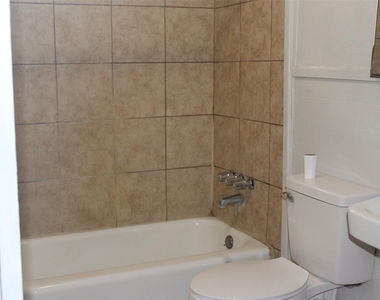 5726 Gardendale Drive - Photo Thumbnail 9