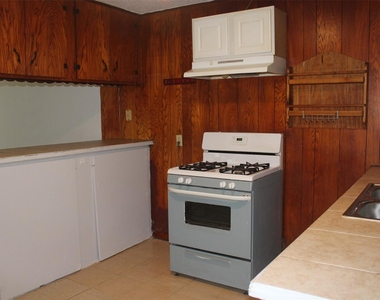 5726 Gardendale Drive - Photo Thumbnail 4
