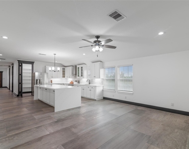 1244 Road 5705 - Photo Thumbnail 9